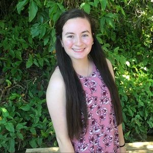 Meet your Posher, Elise